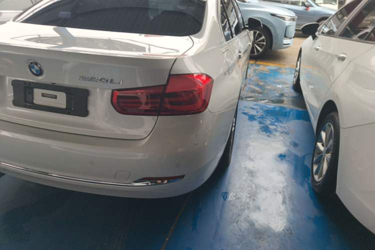 Used BMW 3 Series 2017 320Li Fashion Model Right Rear Taillight