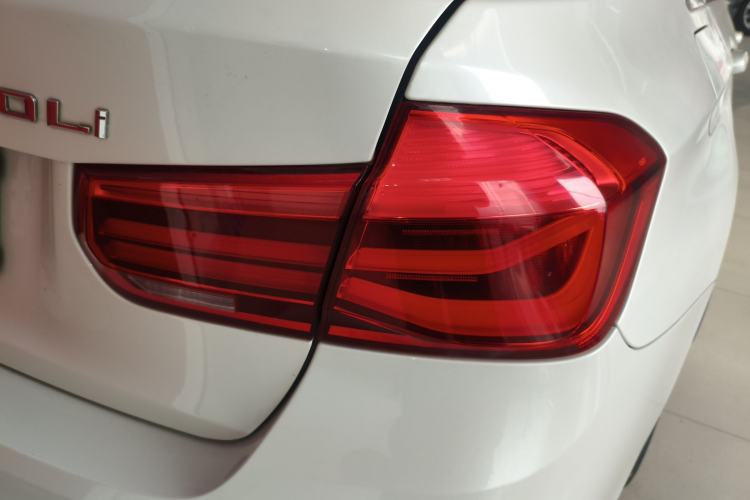Used BMW 3 Series 2017 320Li Fashion Model Right Rear Taillight