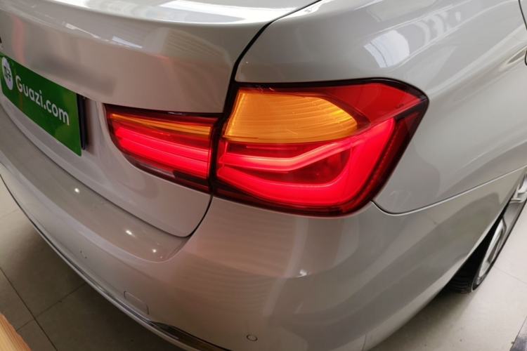 Used BMW 3 Series 2017 320Li Fashion Model Right Rear Taillight