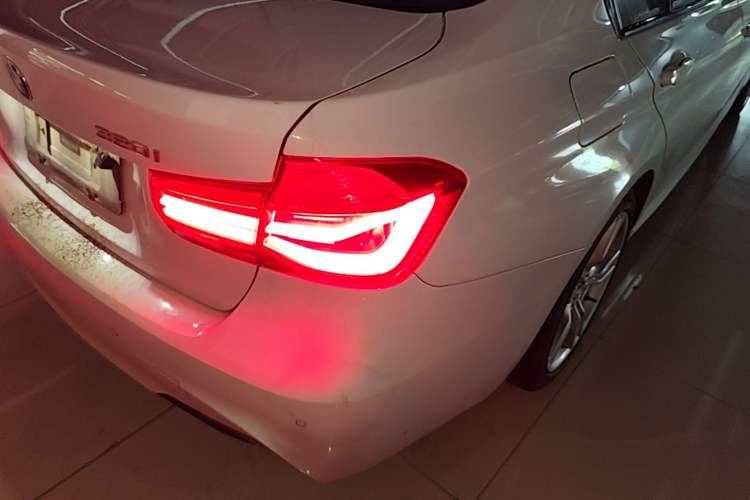 Used BMW 3 Series 2017 320i M Sport Right Rear Taillight