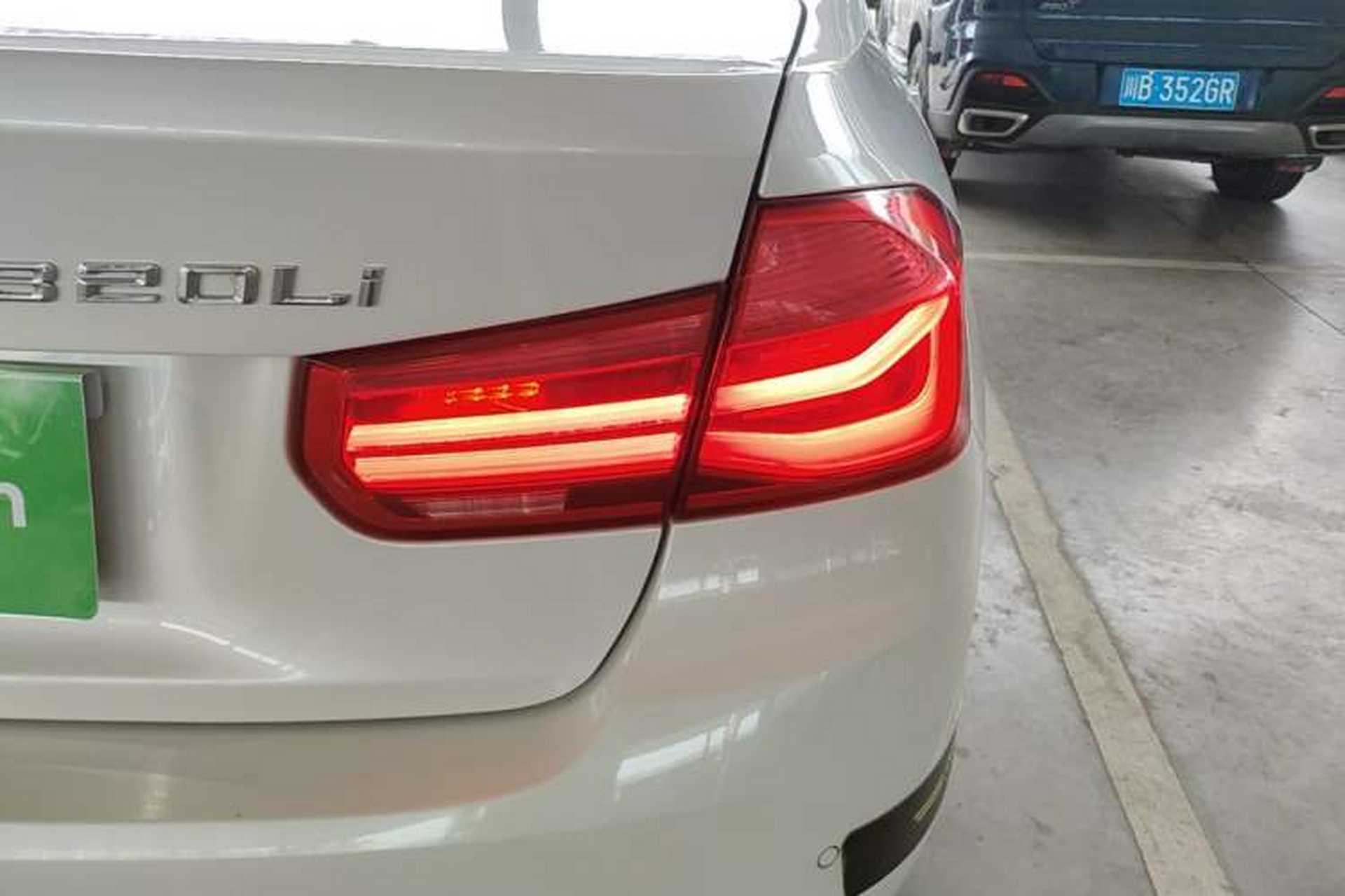 Used BMW 3 Series 2017 318Li Fashion Model Right Rear Taillight