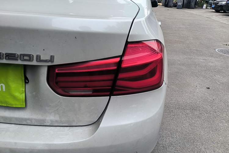 Used BMW 3 Series 2017 320Li Fashion Model Right Rear Taillight