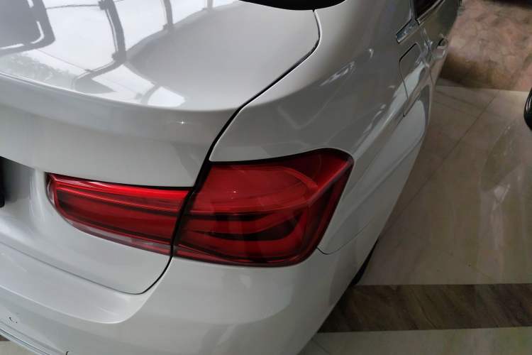 Used BMW 3 Series 2017 320Li Fashion Model Right Rear Taillight