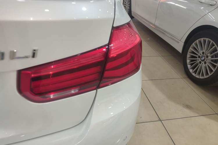 Used BMW 3 Series 2017 320Li Fashion Model Right Rear Taillight