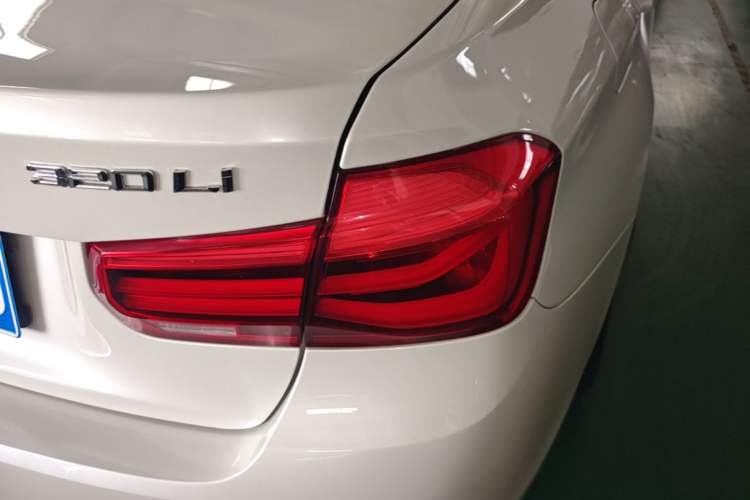 Used BMW 3 Series 2017 320Li Fashion Model Right Rear Taillight