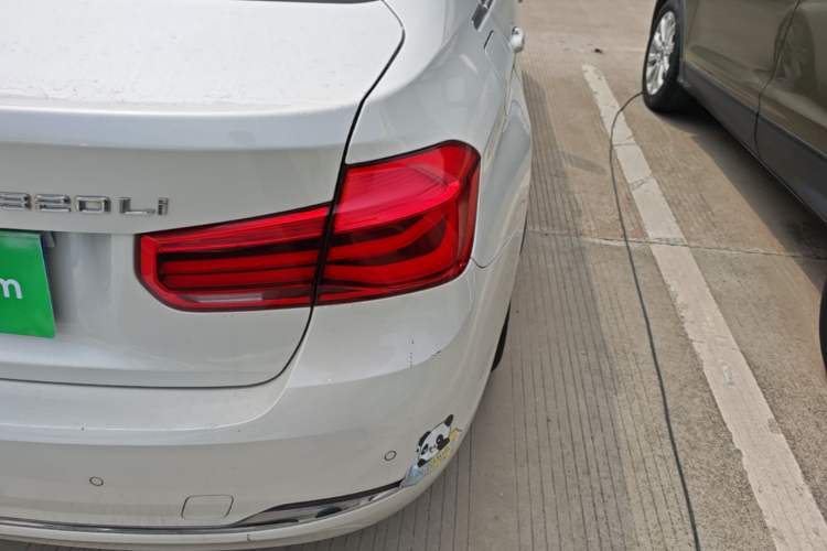Used BMW 3 Series 2017 320Li Fashion Model Right Rear Taillight