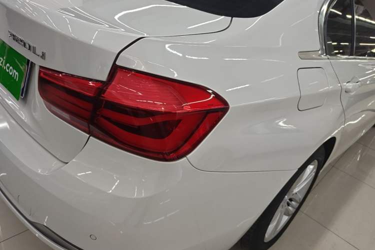 Used BMW 3 Series 2017 320Li Fashion Model Right Rear Taillight