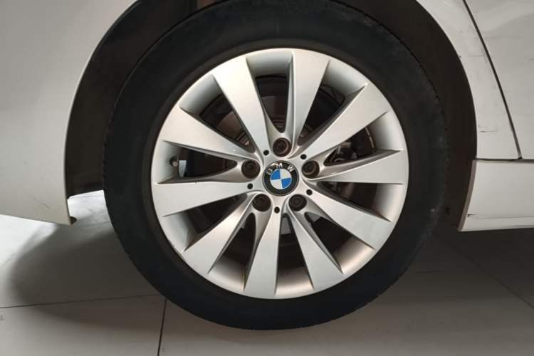 Used BMW 3 Series 2017 318Li Fashion Model Right Rear Wheel Hub