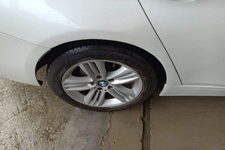 Used BMW 3 Series 2017 320Li Fashion Model Right Rear Wheel Hub