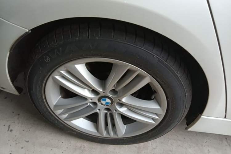 Used BMW 3 Series 2017 320Li Fashion Model Right Rear Wheel Hub