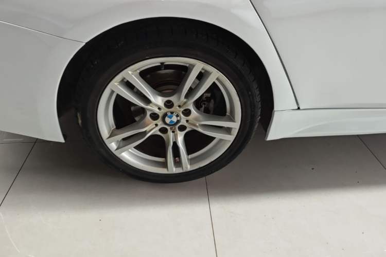 Used BMW 3 Series 2017 320Li M Sport Edition Right Rear Wheel Hub