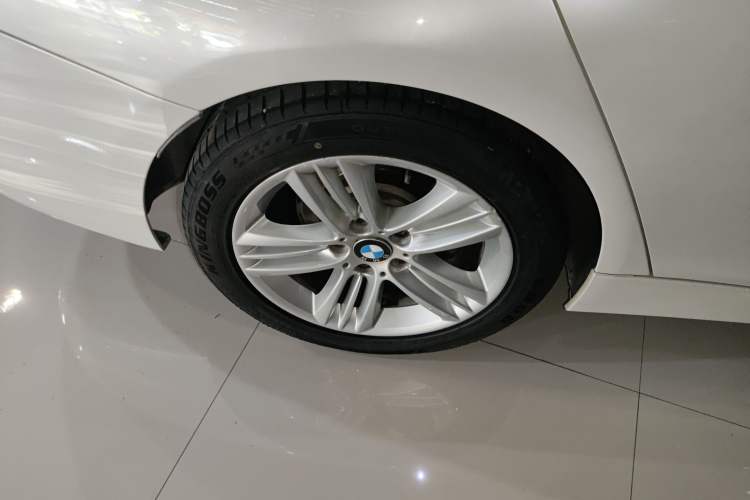 Used BMW 3 Series 2017 320Li Fashion Model Right Rear Wheel Hub