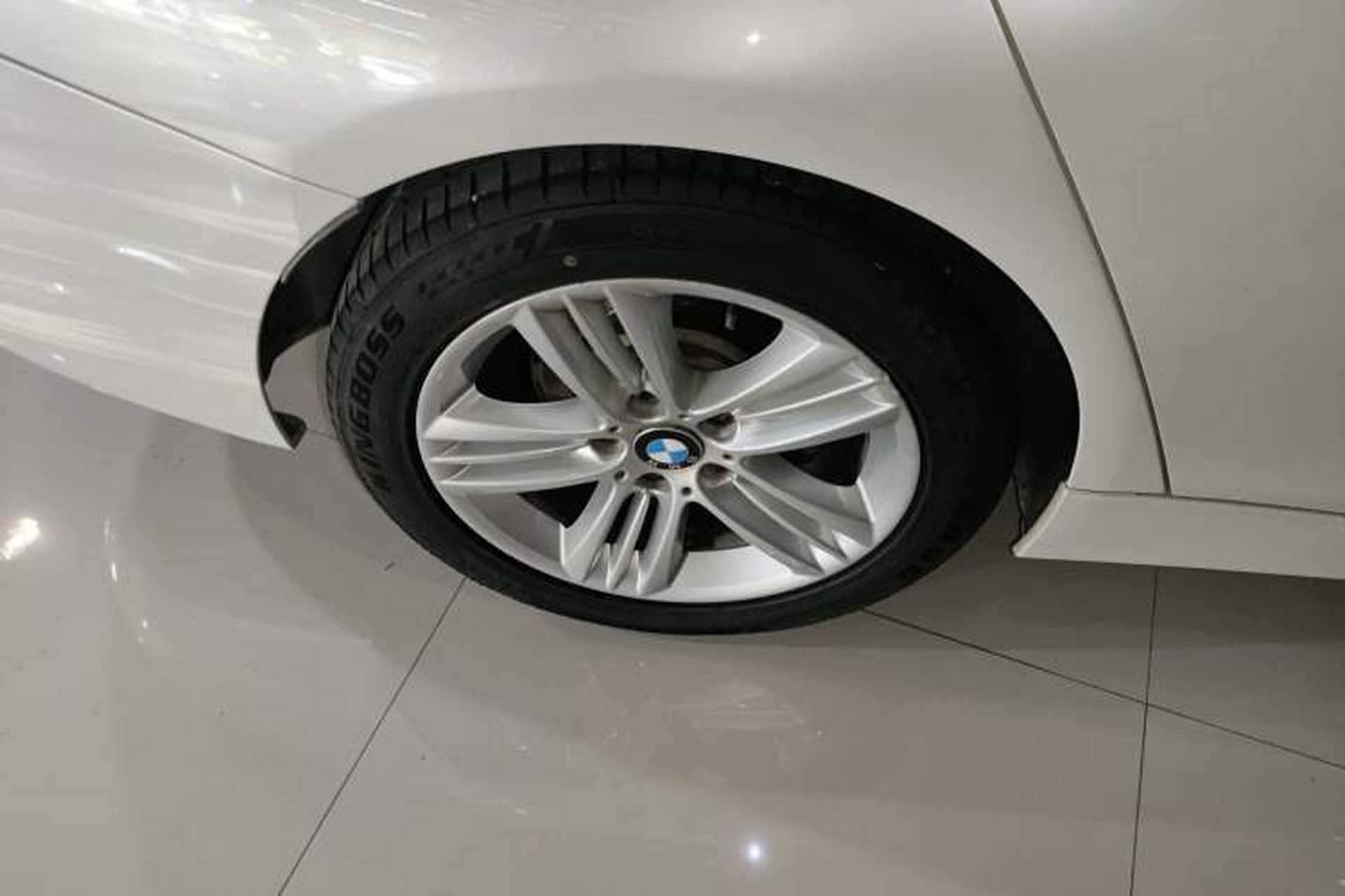 Used BMW 3 Series 2017 320Li Fashion Model Right Rear Wheel Hub