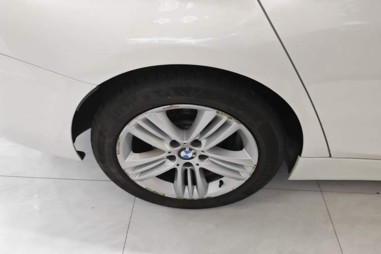 Used BMW 3 Series 2017 320Li Fashion Model Right Rear Wheel Hub