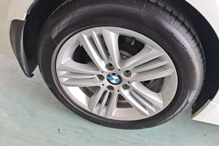 Used BMW 3 Series 2017 318i Fashion Model Right Rear Wheel Hub