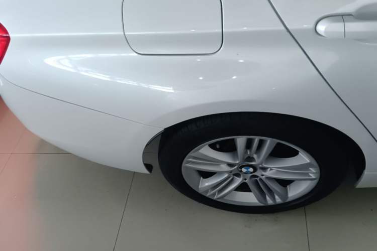 Used BMW 3 Series 2017 320Li Fashion Model Right Rear Wheel Hub