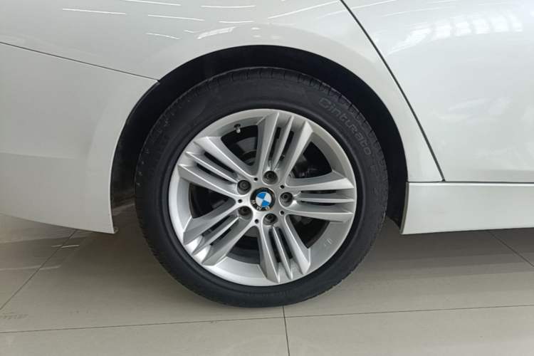 Used BMW 3 Series 2017 318i Fashion Model Right Rear Wheel Hub