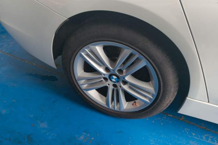 Used BMW 3 Series 2017 320Li Fashion Model Right Rear Wheel Hub