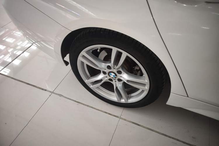 Used BMW 3 Series 2017 320Li M Sport Edition Right Rear Wheel Hub