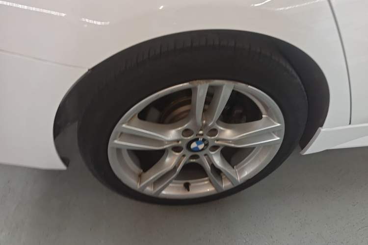 Used BMW 3 Series 2017 320Li M Sport Edition Right Rear Wheel Hub