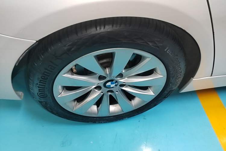 Used BMW 3 Series 2017 318Li Fashion Model Right Rear Wheel Hub