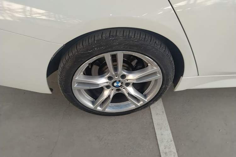 Used BMW 3 Series 2017 320i M Sport Right Rear Wheel Hub