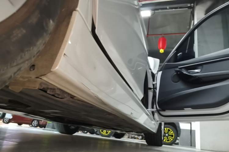 Used BMW 3 Series 2017 318Li Fashion Model Right Side Sill