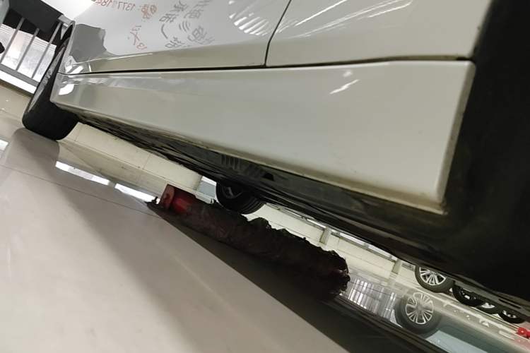 Used BMW 3 Series 2017 320Li Fashion Model Right Side Sill