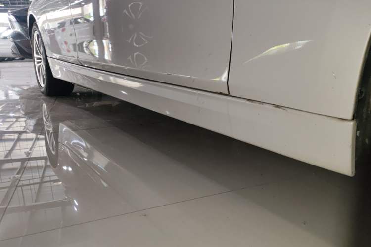 Used BMW 3 Series 2017 320Li Fashion Model Right Side Sill