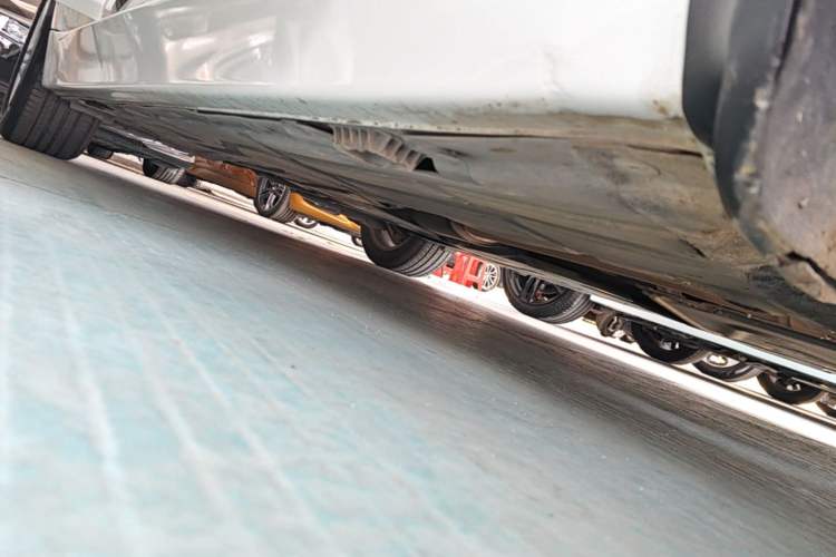 Used BMW 3 Series 2017 318i Fashion Model Right Side Sill