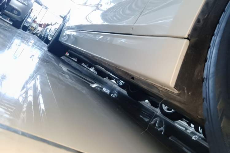 Used BMW 3 Series 2017 320Li Fashion Model Right Side Sill