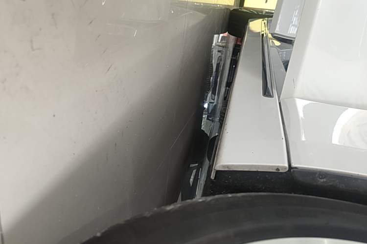 Used BMW 3 Series 2017 320Li Luxury Design Package Right Side Sill