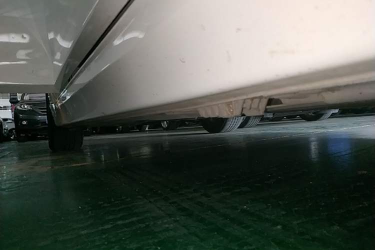 Used BMW 3 Series 2017 320Li Fashion Model Right Side Sill