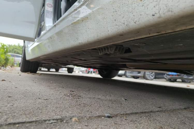 Used BMW 3 Series 2017 320Li Fashion Model Right Side Sill