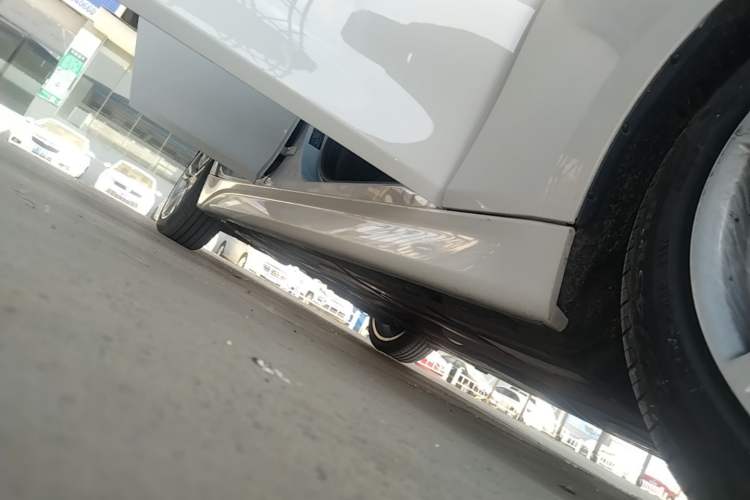 Used BMW 3 Series 2017 320i M Sport Right Side Sill