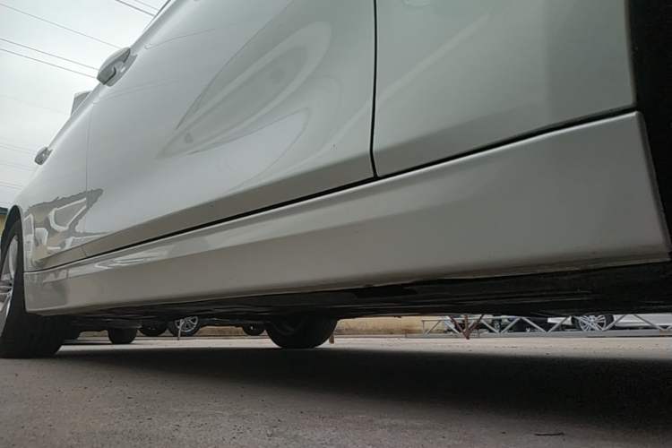 Used BMW 3 Series 2017 320Li Fashion Model Right Side Sill