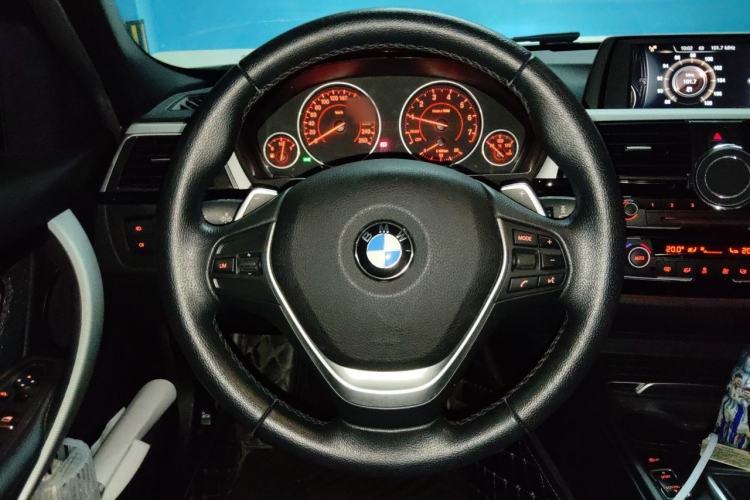 Used BMW 3 Series 2017 320i M Sport Steering Wheel