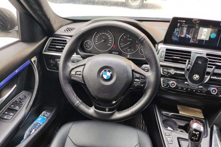 Used BMW 3 Series 2017 320Li Fashion Model Steering Wheel