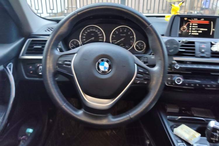 Used BMW 3 Series 2017 320Li Fashion Model Steering Wheel