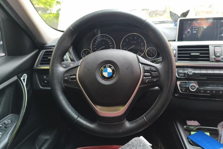 Used BMW 3 Series 2017 318Li Fashion Model Steering Wheel