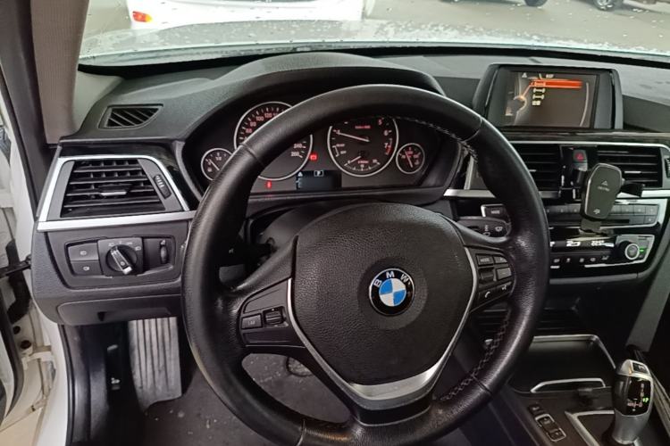 Used BMW 3 Series 2017 320Li Fashion Model Steering Wheel