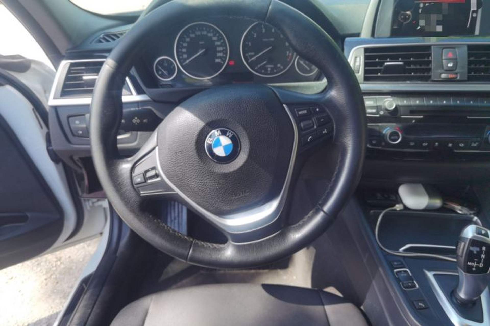 Used BMW 3 Series 2017 320Li Fashion Model Steering Wheel