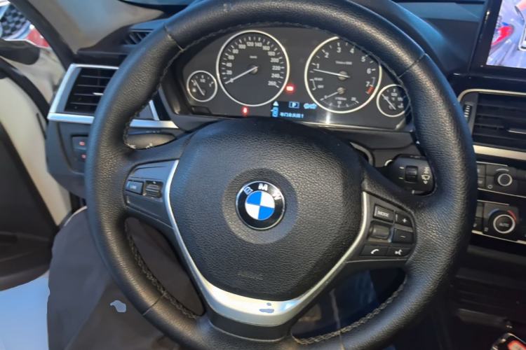 Used BMW 3 Series 2017 320Li Fashion Model Steering Wheel