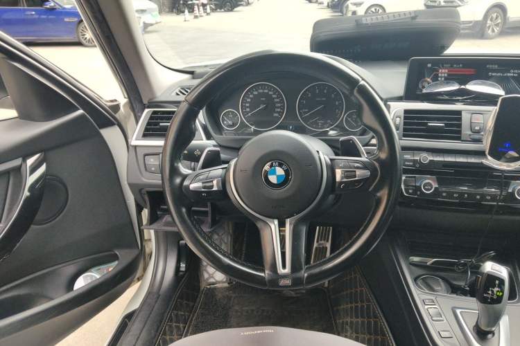 Used BMW 3 Series 2017 320Li Fashion Model Steering Wheel