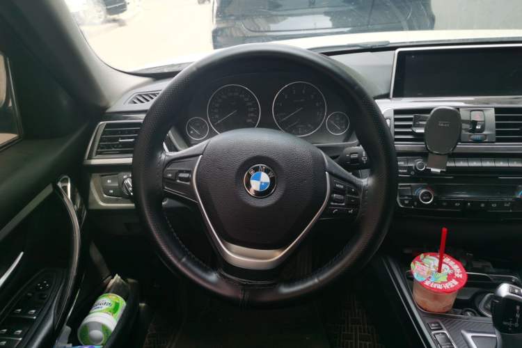 Used BMW 3 Series 2017 320Li Fashion Model Steering Wheel