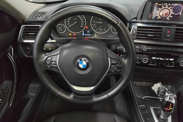 Used BMW 3 Series 2017 320Li xDrive Fashion Model Steering Wheel
