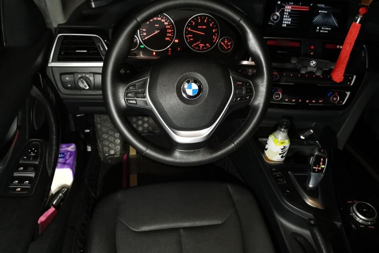 Used BMW 3 Series 2017 320Li Fashion Model Steering Wheel