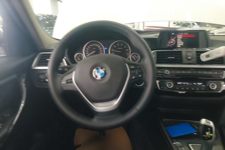 Used BMW 3 Series 2017 320Li Fashion Model Steering Wheel