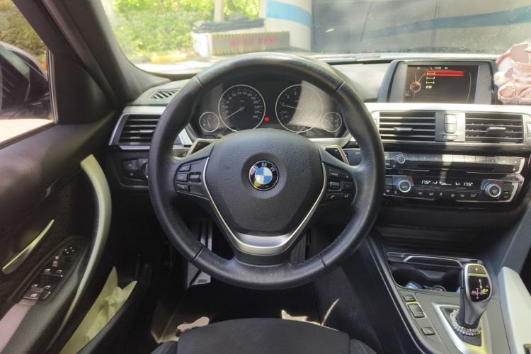 Used BMW 3 Series 2017 320i M Sport Steering Wheel