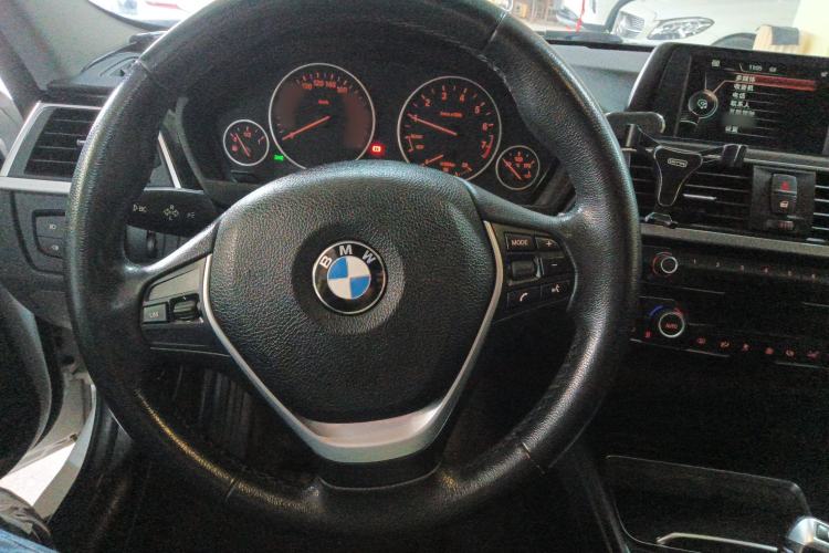 Used BMW 3 Series 2017 320Li Fashion Model Steering Wheel